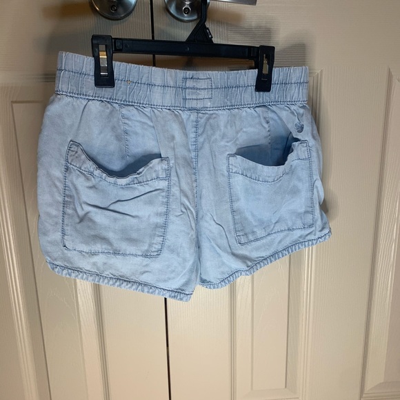 American Eagle shorts - Picture 2 of 2